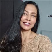 Profe con experiencias en cuidado de niños de primaria